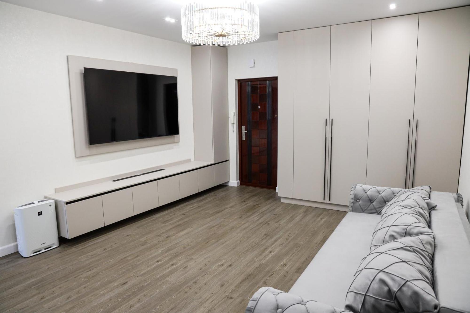 Royal Boulevard Apartment