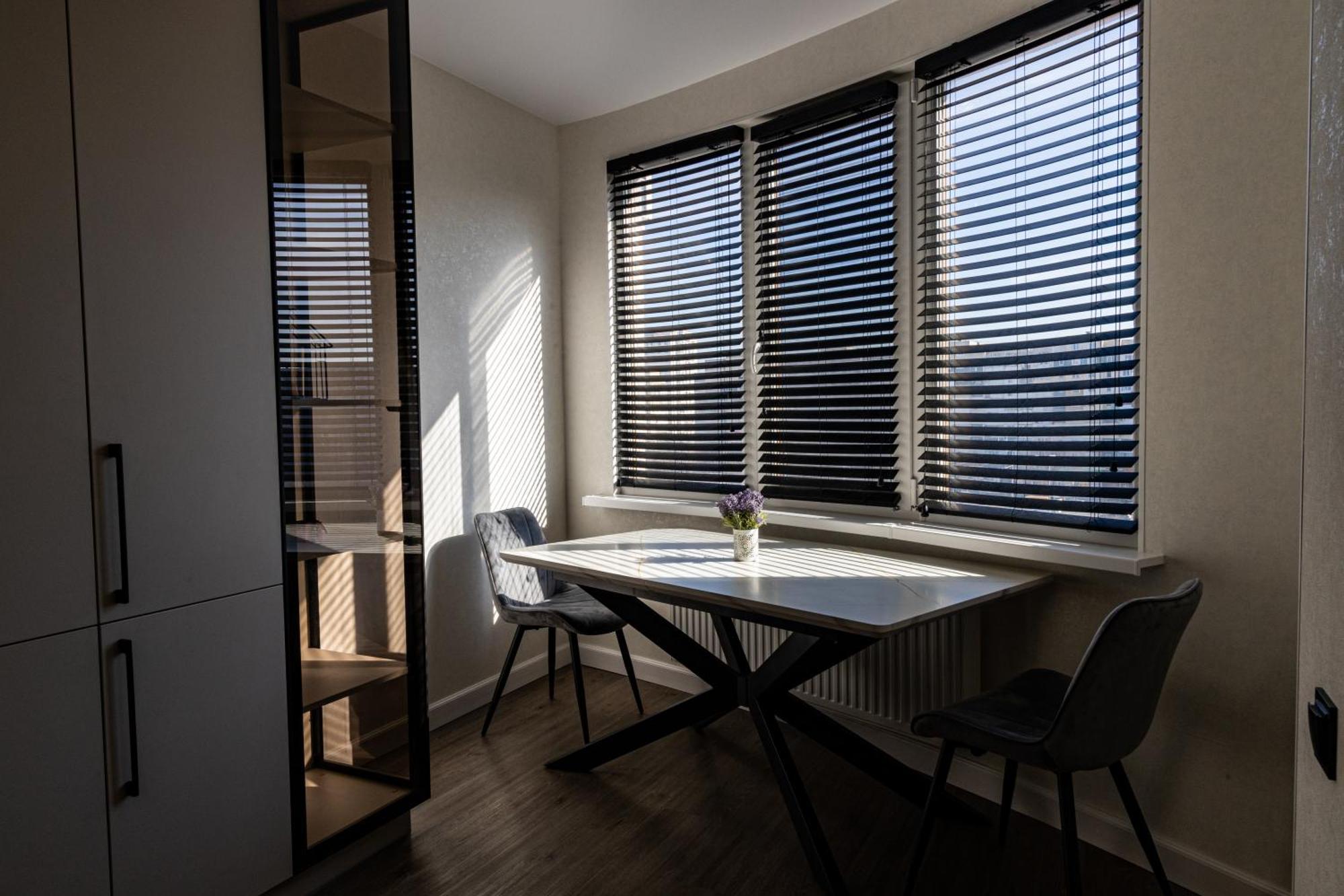 Royal Boulevard Apartment *